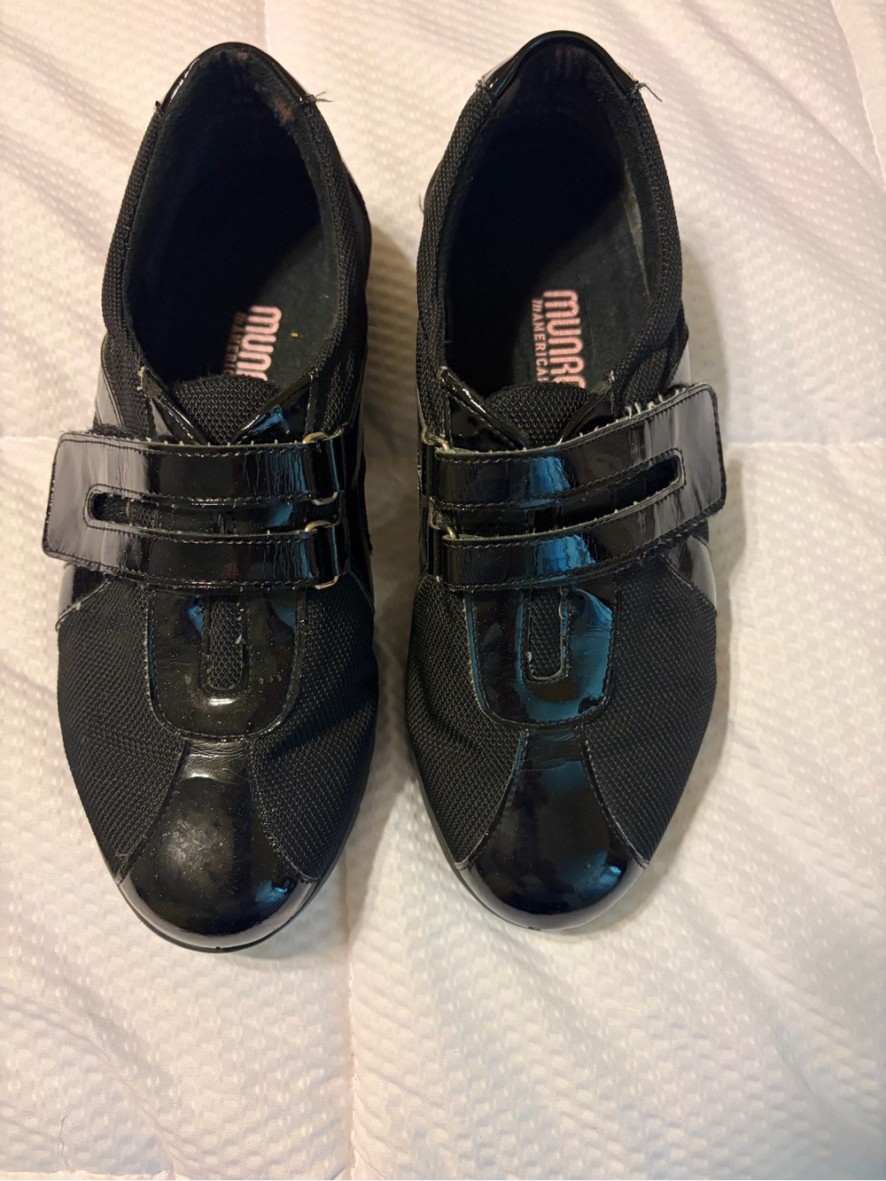 Munro Womens Black Mesh & Patent Leather Comfort Shoes Size 7 1/2 Wide